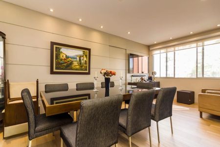 Apartamento à venda com 3 quartos, 142m² em Jardim Europa, São Paulo