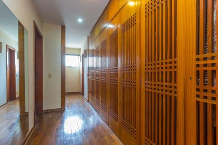 Apartamento à venda com 203m², 4 quartos e 2 vagas