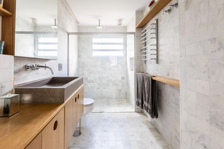 Apartamento à venda com 180m², 2 quartos e 1 vaga