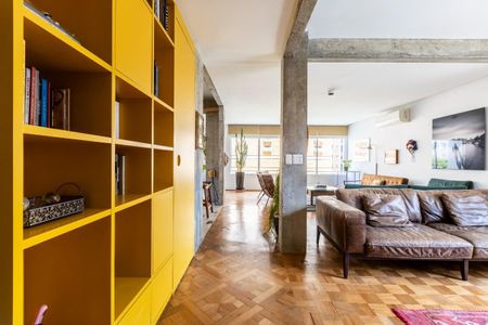 Apartamento à venda com 2 quartos, 180m² em Cerqueira César, São Paulo