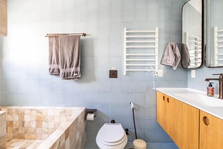 Apartamento à venda com 180m², 2 quartos e 1 vaga