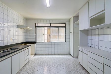 Apartamento à venda com 275m², 4 quartos e 2 vagas