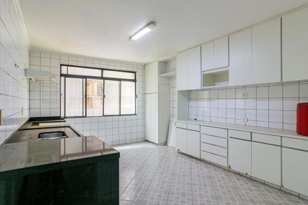 Apartamento à venda com 275m², 4 quartos e 2 vagas