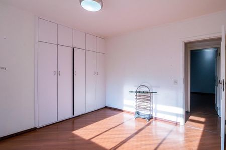 Apartamento à venda com 275m², 4 quartos e 2 vagas