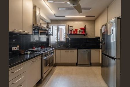 Apartamento à venda com 230m², 3 quartos e 5 vagas