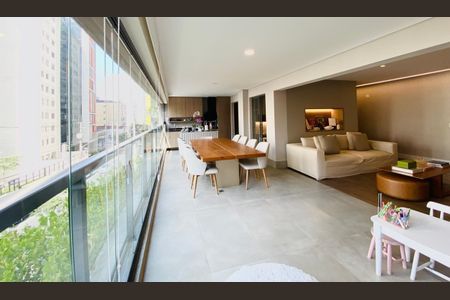 Apartamento à venda com 3 quartos, 162m² em Pinheiros, São Paulo