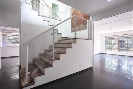 Casa à venda com 412m², 5 quartos e 4 vagas