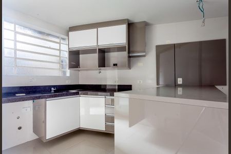 Casa à venda com 412m², 5 quartos e 4 vagas