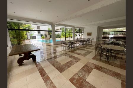 Apartamento à venda com 5 quartos, 320m² em Santa Cecilia, São Paulo
