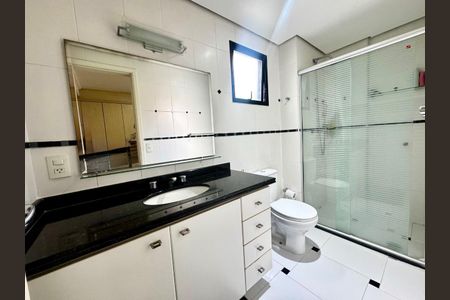 Apartamento à venda com 128m², 4 quartos e 2 vagas