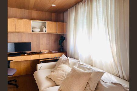 Apartamento à venda com 3 quartos, 145m² em Cerqueira César, São Paulo
