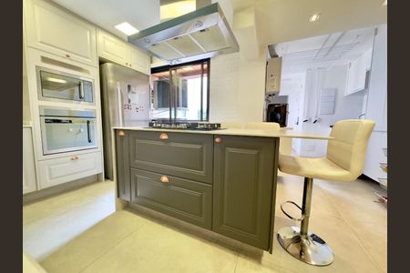 Apartamento à venda com 168m², 3 quartos e 3 vagas