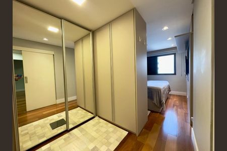 Apartamento à venda com 168m², 3 quartos e 3 vagas