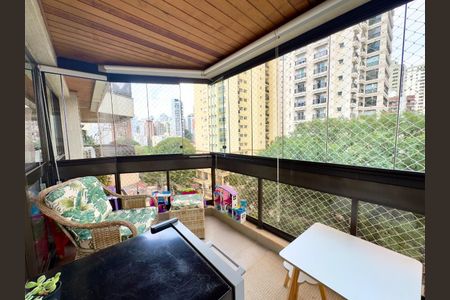 Apartamento à venda com 168m², 3 quartos e 3 vagas