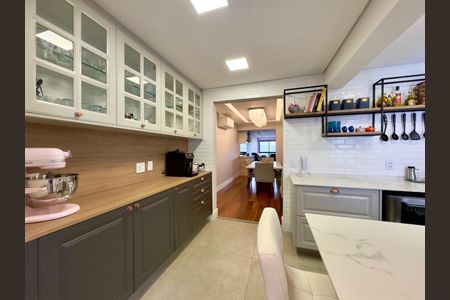 Apartamento à venda com 168m², 3 quartos e 3 vagas