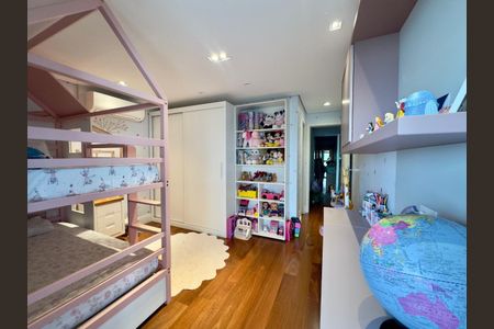 Apartamento à venda com 168m², 3 quartos e 3 vagas