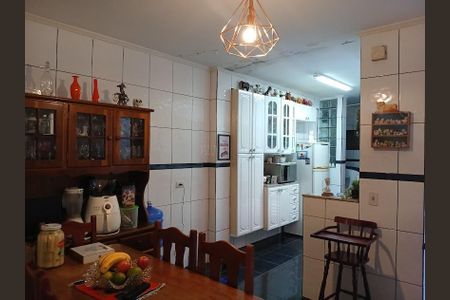 Casa à venda com 120m², 2 quartos e 2 vagas