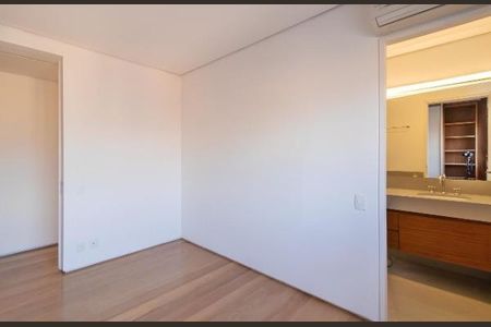 Apartamento à venda com 3 quartos, 332m² em Pinheiros, São Paulo