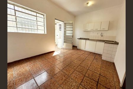 Casa à venda com 2 quartos, 180m² em Bom Retiro, São Paulo