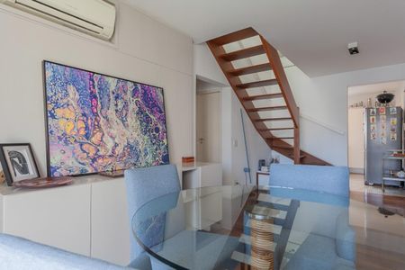 Apartamento à venda com 2 quartos, 152m² em Cerqueira César, São Paulo