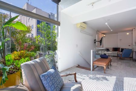 Apartamento à venda com 2 quartos, 152m² em Cerqueira César, São Paulo