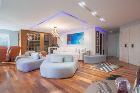 Apartamento à venda com 4 quartos, 359m² em Vila Madalena, São Paulo