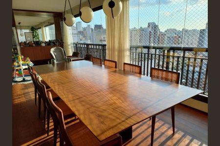 Apartamento à venda com 255m², 4 quartos e 4 vagas
