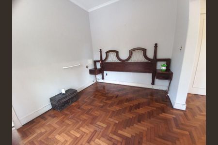 Casa à venda com 176m², 2 quartos e 3 vagas