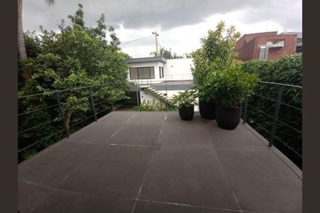 Casa à venda com 410m², 4 quartos e 4 vagas