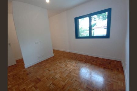 Casa à venda com 4 quartos, 410m² em Alto de Pinheiros, São Paulo