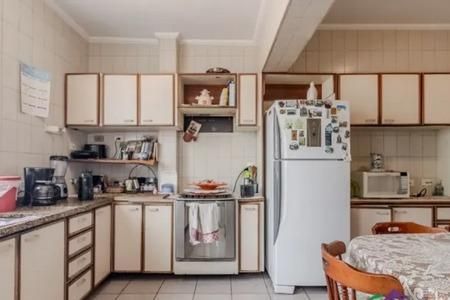 Casa à venda com 200m², 5 quartos e 3 vagas