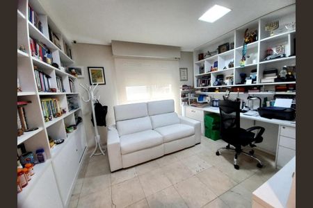 Apartamento à venda com 203m², 4 quartos e 2 vagas