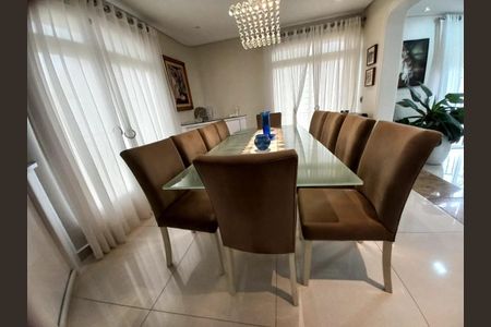 Apartamento à venda com 203m², 4 quartos e 2 vagas