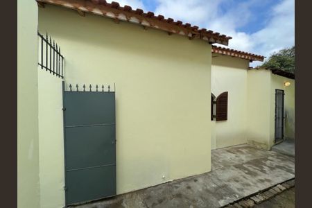 Casa à venda com 231m², 2 quartos e 1 vaga
