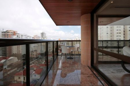 Apartamento à venda com 240m², 3 quartos e 4 vagas