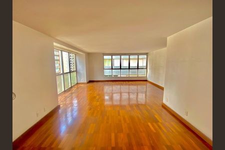 Apartamento à venda com 4 quartos, 210m² em Jardim Paulista, São Paulo