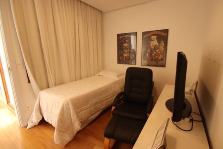 Casa à venda com 3 quartos, 300m² em Planalto Paulista, São Paulo