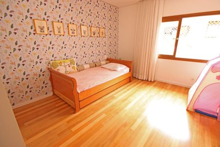 Casa à venda com 3 quartos, 300m² em Planalto Paulista, São Paulo