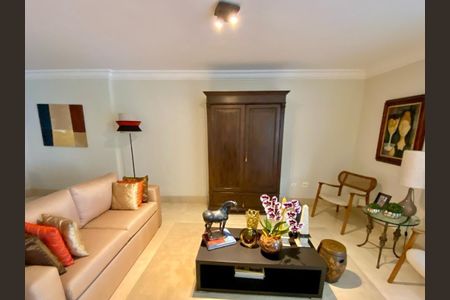 Apartamento à venda com 3 quartos, 250m² em Santa Cecilia, São Paulo