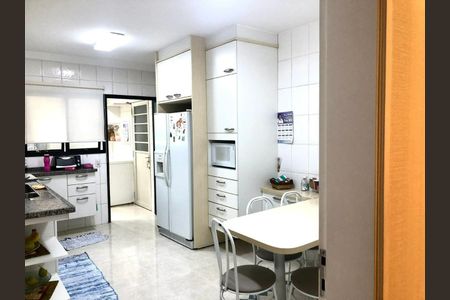 Apartamento à venda com 170m², 4 quartos e 3 vagas