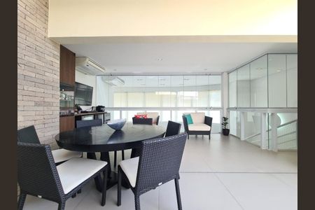 Apartamento à venda com 4 quartos, 230m² em Campo Belo, São Paulo