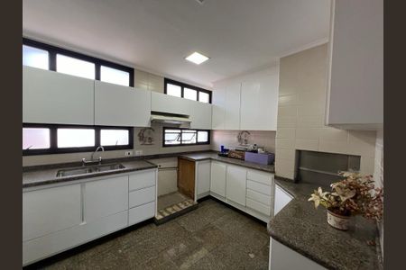 Apartamento à venda com 364m², 3 quartos e 5 vagas