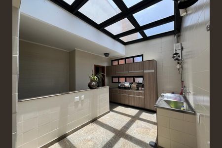 Apartamento à venda com 364m², 3 quartos e 5 vagas