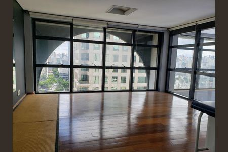 Apartamento à venda com 101m², 2 quartos e sem vaga