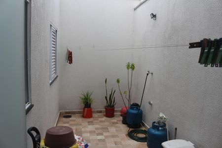 Casa à venda com 110m², 3 quartos e 2 vagasQuintal