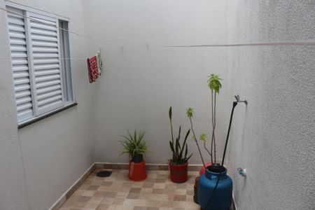 Casa à venda com 110m², 3 quartos e 2 vagasQuintal