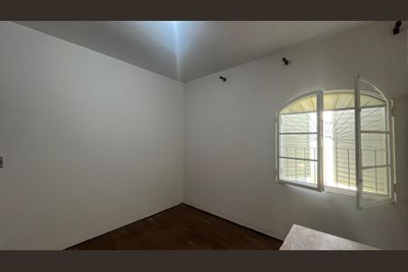 Casa à venda com 170m², 3 quartos e 3 vagas Casa à venda com 170m², 3 quartos e 3 vagasQuarto 1