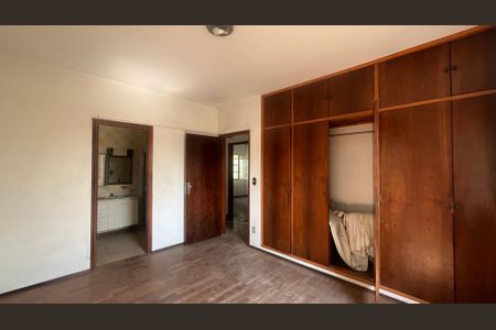 Casa à venda com 170m², 3 quartos e 3 vagas Casa à venda com 170m², 3 quartos e 3 vagasSuíte