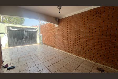 Casa à venda com 170m², 3 quartos e 3 vagas Casa à venda com 170m², 3 quartos e 3 vagasGaragem