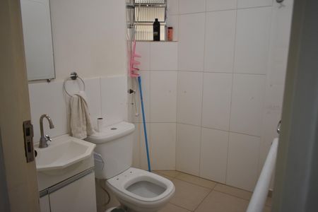 Casa à venda com 224m², 3 quartos e 1 vagaBanheiro 2